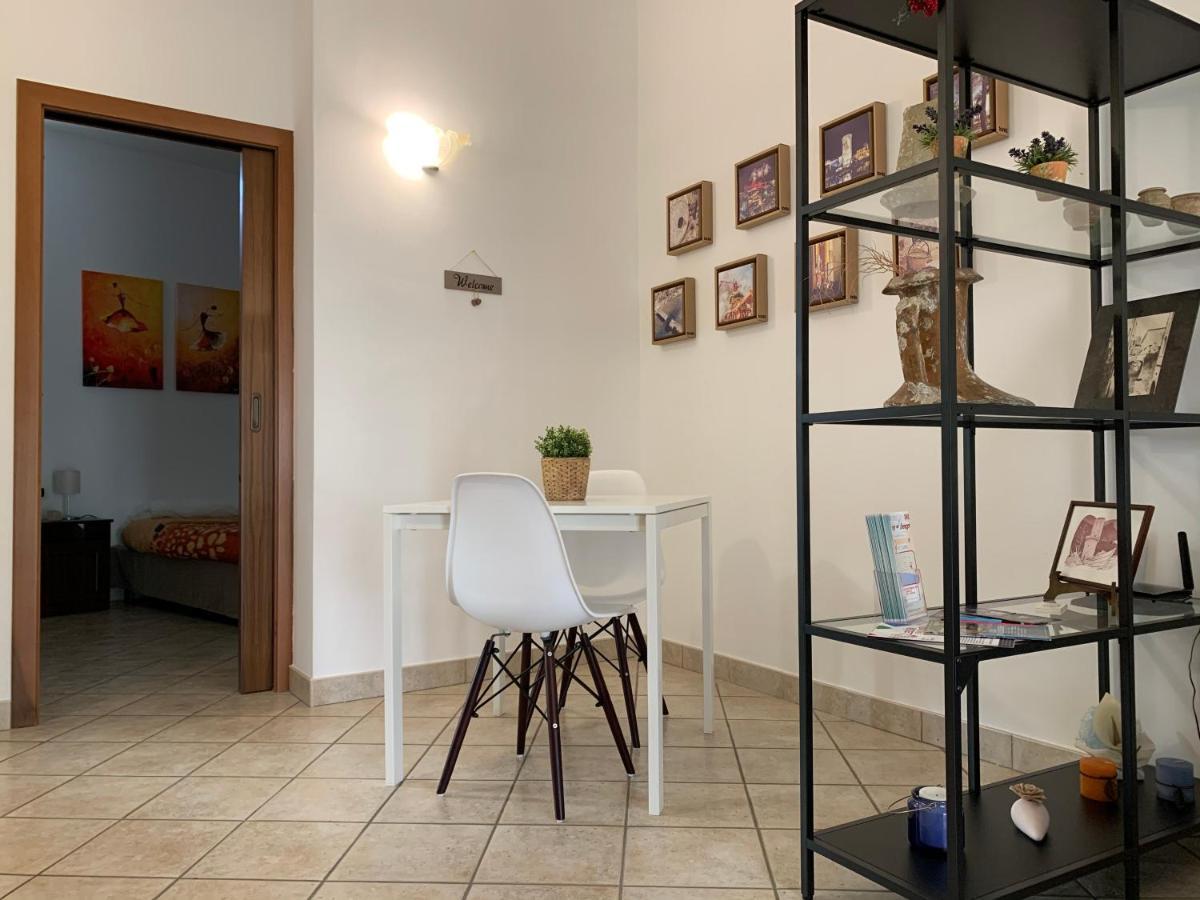 Delizioso Appartamento In Zona Centrale Formia Bagian luar foto