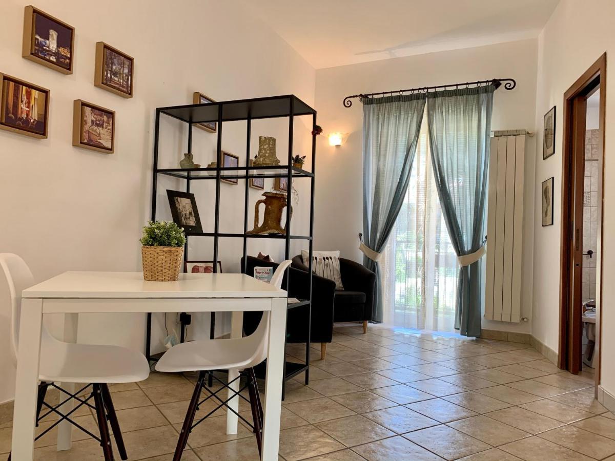 Delizioso Appartamento In Zona Centrale Formia Bagian luar foto
