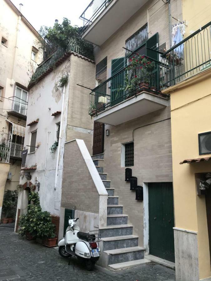 Delizioso Appartamento In Zona Centrale Formia Bagian luar foto